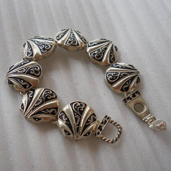 Filigree Shell Bracelet  12-30 - Picture 2 of 2